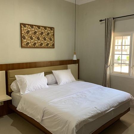 Griya Sambilegi Maguwoharjo Redpartner Hotel Exterior photo