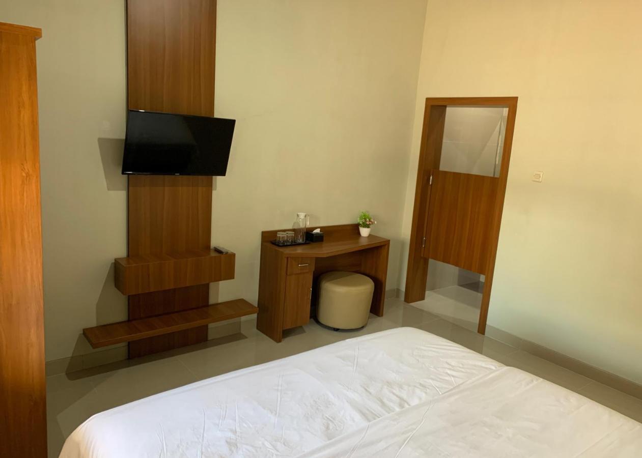 Griya Sambilegi Maguwoharjo Redpartner Hotel Exterior photo