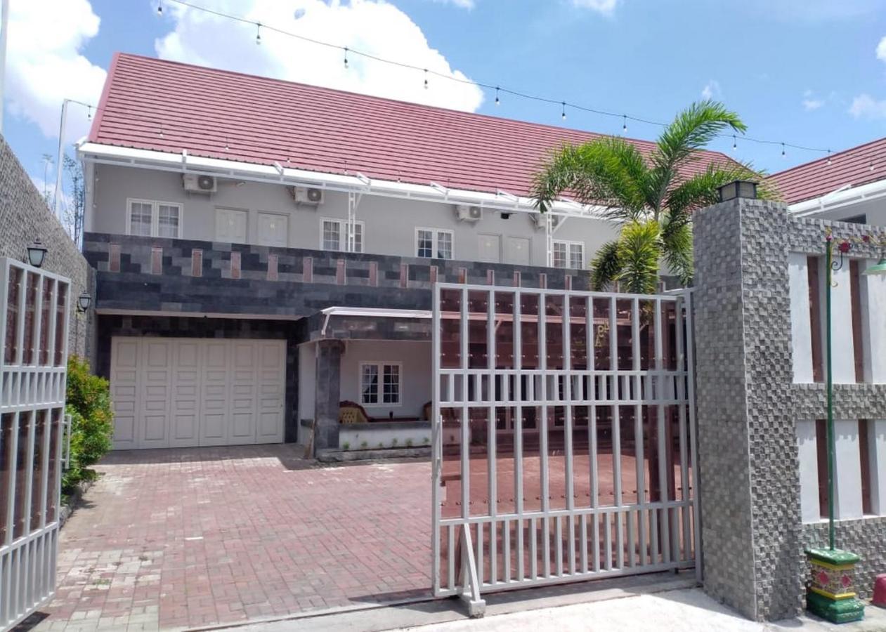 Griya Sambilegi Maguwoharjo Redpartner Hotel Exterior photo