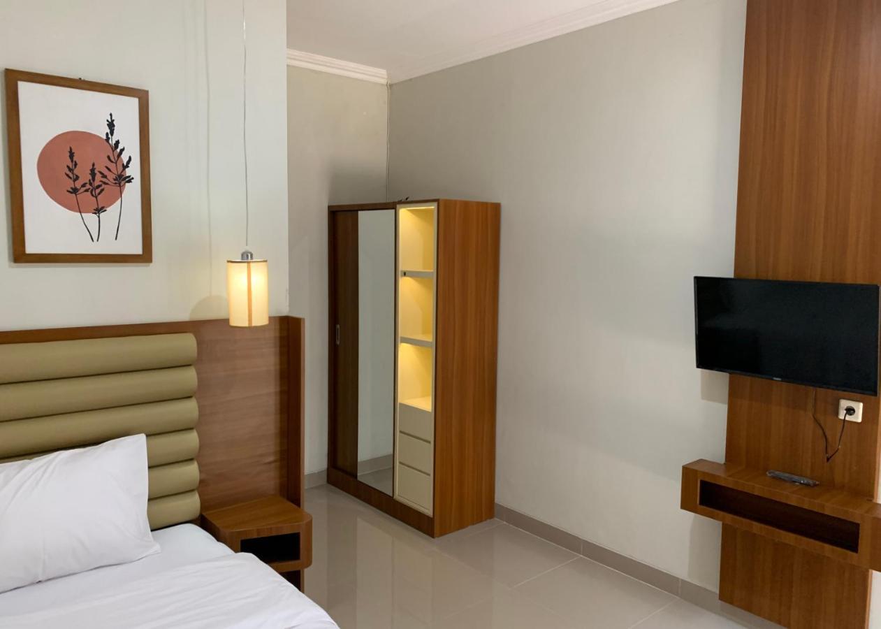 Griya Sambilegi Maguwoharjo Redpartner Hotel Exterior photo