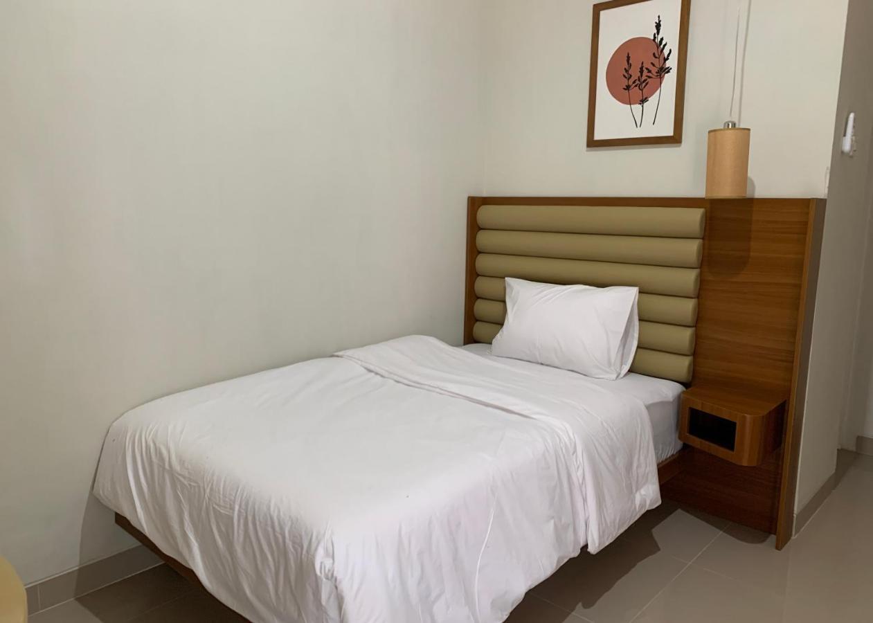 Griya Sambilegi Maguwoharjo Redpartner Hotel Exterior photo
