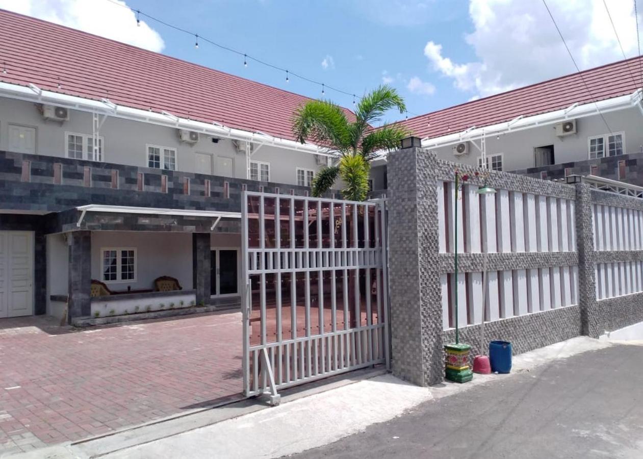 Griya Sambilegi Maguwoharjo Redpartner Hotel Exterior photo